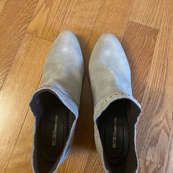 BCBG suede booties - Picture 3 of 3